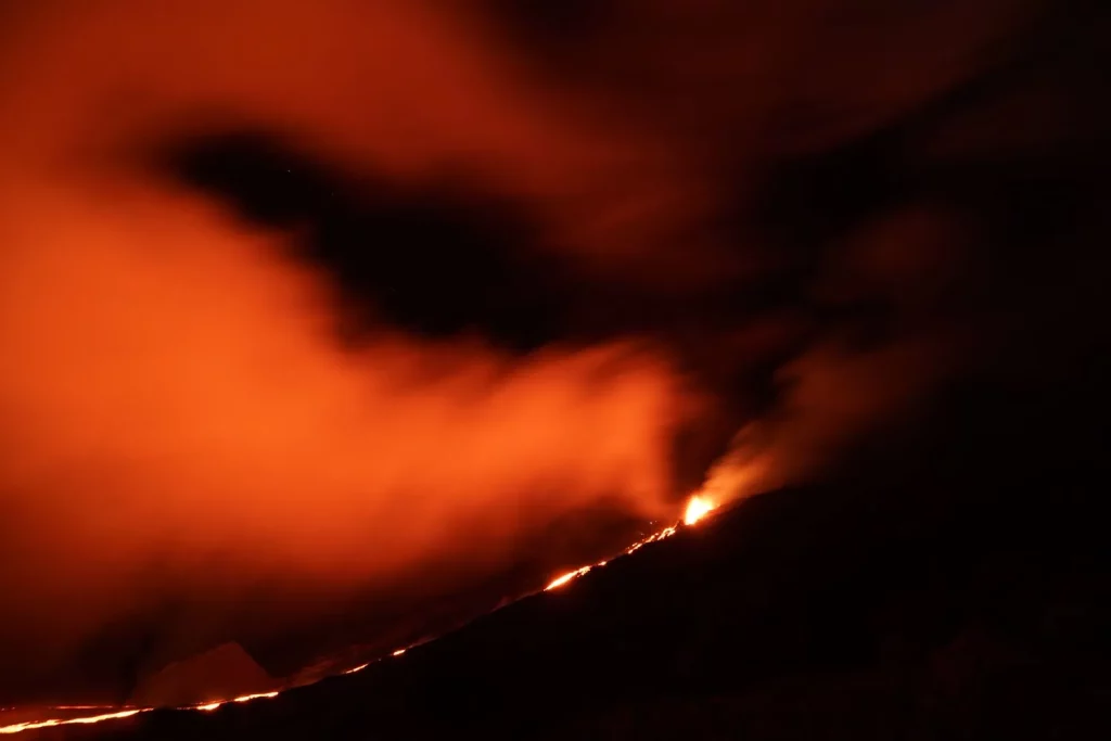 Eruption-du-Piton-de-la-Fournaise-le-11-Juin-2019-1