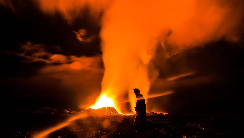 eruption-piton-de-la-fournaise-reunion-le-9-avril-2021