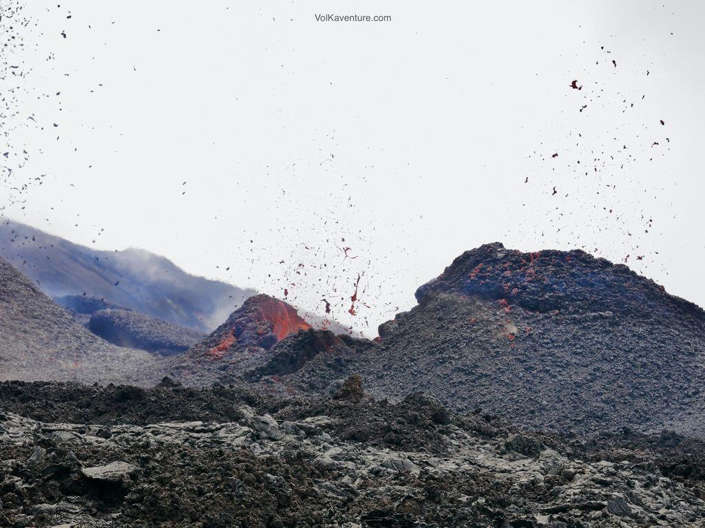 randonnees-volcaniques-piton-de-la-fournaise-ascension-guidee-du-piton-de-la-fournaise_Eruption Piton de la Fournaise le 12 Avril 2021 Benoit lincy Volkaventure (11)