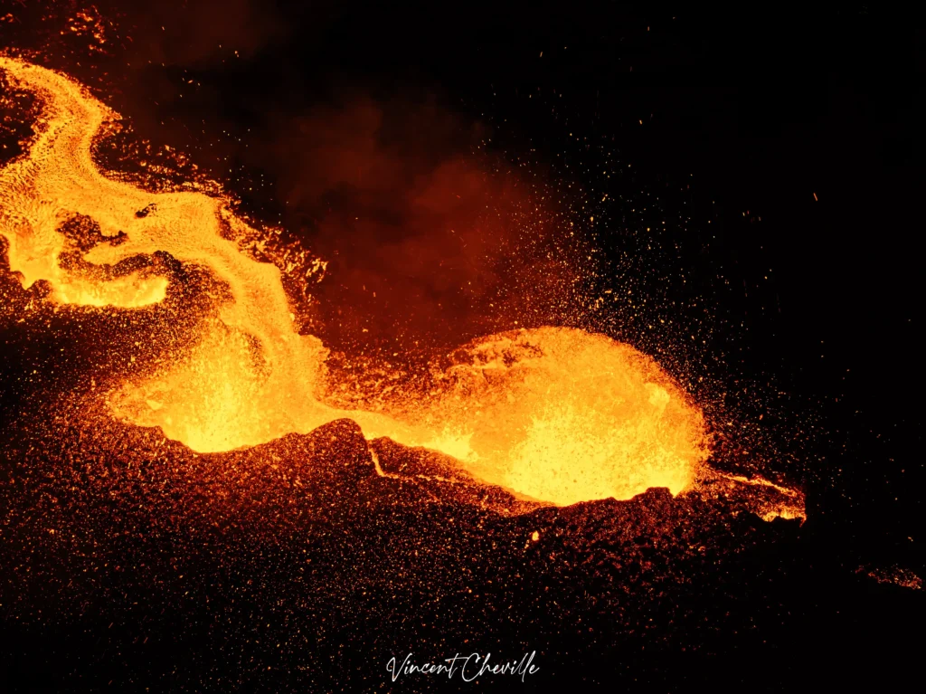Eruption du Piton de la Fournaise après 891 jours de pause