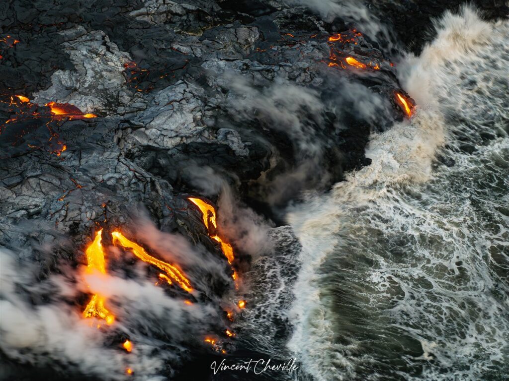 L'île de la Réunion s'agrandit VolcanoExplorer.re Vincent CHEVILLE