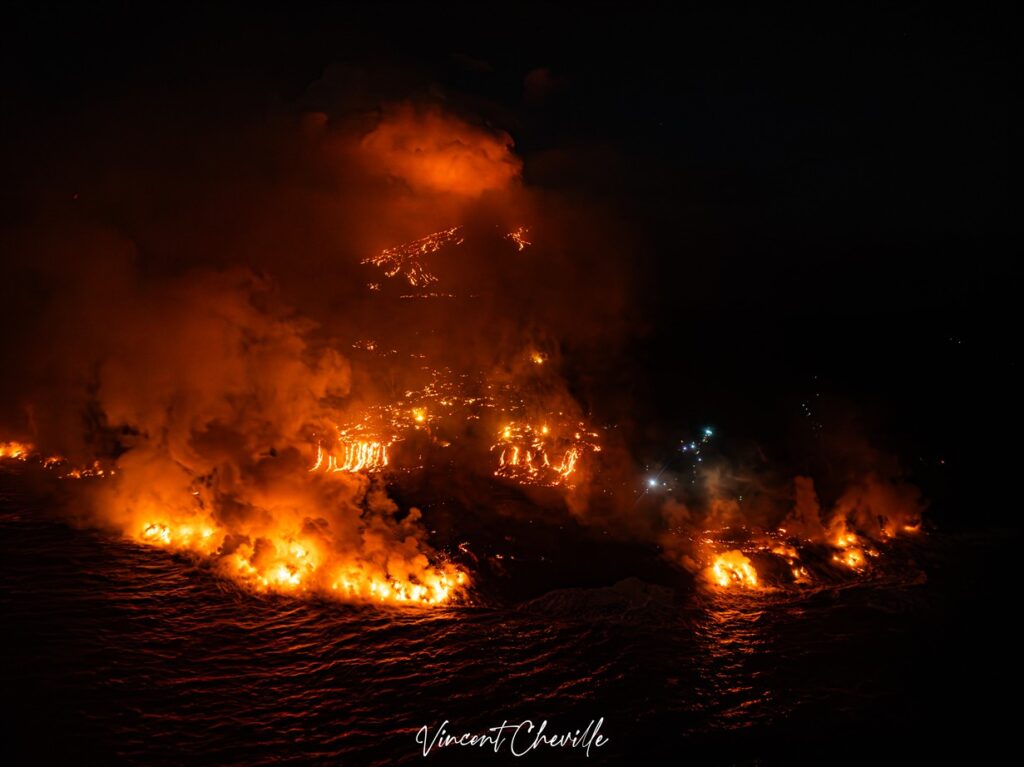 L'île de la Réunion s'agrandit VolcanoExplorer.re Vincent CHEVILLE